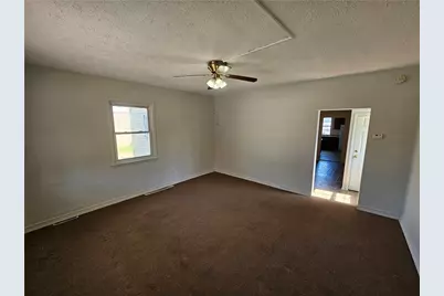 1327 Pacific Ave, Monaca, PA 15061 - Photo 2