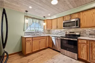 904 Sunnyside Dr, West Mifflin, PA 15122 - Photo 10