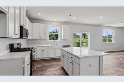 1099 Peachtree Road, Scott Township, PA 15106 - Photo 2