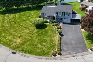 108 Oberlin Dr, Center Township, PA 16001 - Photo 1