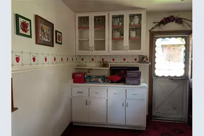 216 Wayne St, Roscoe, PA 15477 - Photo 6