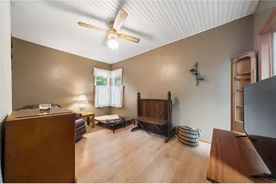 339 Good St, Jeannette, PA 15644 - Photo 10