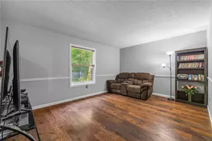 515 Cresthaven Dr, Pittsburgh, PA 15239 - Photo 16