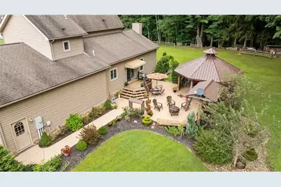 102 Mehard Ave #B, Greenville Boro, PA 16125 - Photo 2