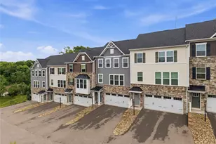 117 Moyer Hill Dr, Cranberry Township, PA 16066 - Photo 2