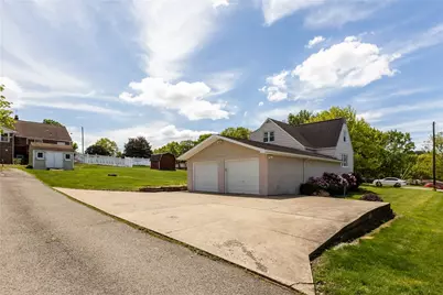 303 Cort St, Jeannette, PA 15644 - Photo 32