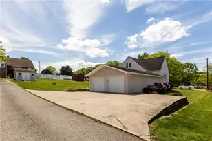 303 Cort St, Jeannette, PA 15644 - Photo 32