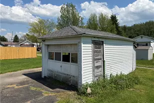 1705 W Crawford Ave, Dunbar Township, PA 15425 - Photo 24