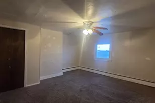 319 Lowell St, Vandergrift, PA 15690 - Photo 6