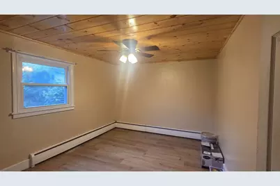 319 Lowell Street, Vandergrift, PA 15690 - Photo 10