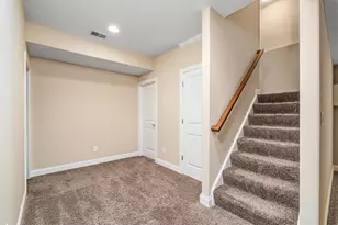 707 Onondaga Cir, Marshall, PA 16046 - Photo 24