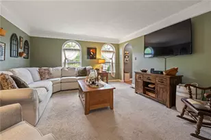 9242 Marshall Rd, Cranberry Township, PA 16066 - Photo 10
