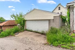 919 Brinton Ave, Pitcairn, PA 15140 - Photo 22