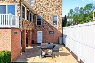 111 Janyce Dr, Hempfield Township, PA 15601 - Photo 4