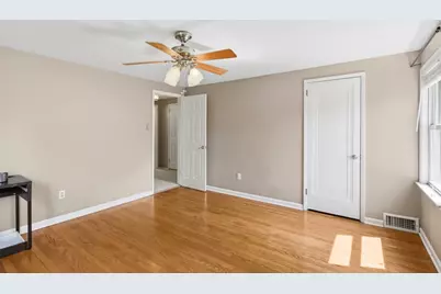 295 Constitution Dr, Pittsburgh, PA 15236 - Photo 18