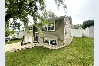 592 Surfside Dr, Pittsburgh, PA 15239 - Photo 4