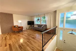 592 Surfside Dr, Pittsburgh, PA 15239 - Photo 18