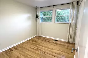 592 Surfside Dr, Pittsburgh, PA 15239 - Photo 32