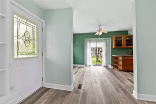 318 Frankland Ave, Pittsburgh, PA 15147 - Photo 10