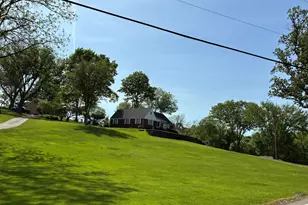 1044 Blythedale Rd, Elizabeth Twp/Boro, PA 15037 - Photo 2