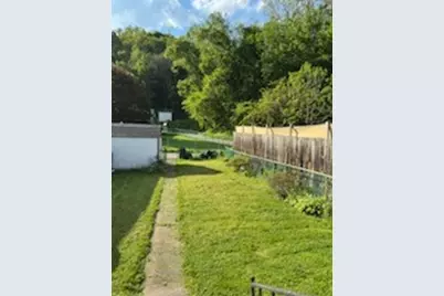 202 McKinley Ave, Vandergrift, PA 15629 - Photo 18