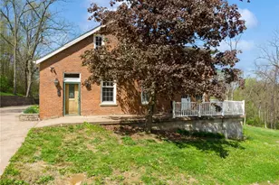 1925 S Main St, North Franklin Township, PA 15301 - Photo 4