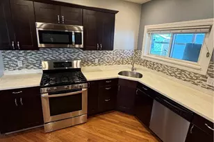 204 University, Verona, PA 15147 - Photo 8