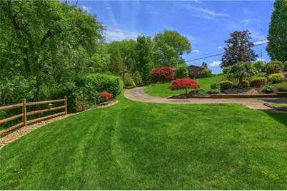1737 Beaver Grade Rd., Moon/Crescent Twp, PA 15108 - Photo 38