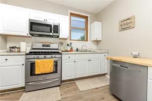 2402 Highland Ave, New Castle, PA 16105 - Photo 16