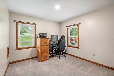 101 Leech Ln, Beaver Falls, PA 15010 - Photo 6