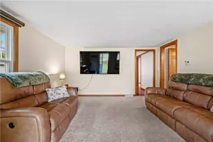 101 Leech Ln, Beaver Falls, PA 15010 - Photo 4
