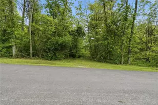 1095 Marshall Heights Rd, Burrel-Blacklick, PA 15717 - Photo 20