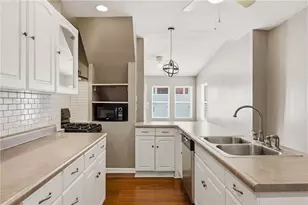 2334 Fox Wy, Pittsburgh, PA 15203 - Photo 10