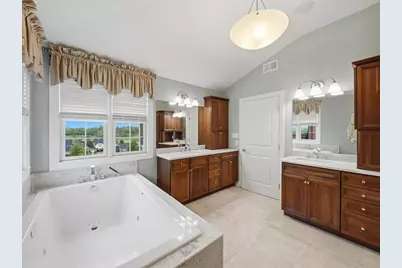 1043 Blackthorne Dr, Penn Twp, PA 15644 - Photo 24