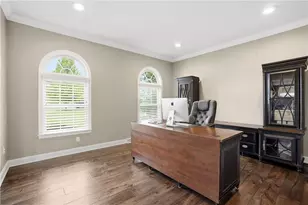 306 Hedgerow Dr, Peters Township, PA 15367 - Photo 4