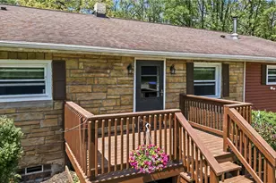 471 Sharon-Bedford Rd, Shenango Township, PA 16159 - Photo 2