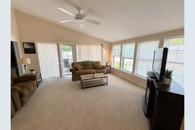 307 E Garfield Ave, New Castle, PA 16105 - Photo 4
