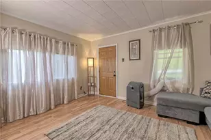 8002 Hayward St, Hempfield Township, PA 15691 - Photo 8
