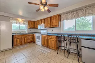 8002 Hayward St, Hempfield Township, PA 15691 - Photo 12