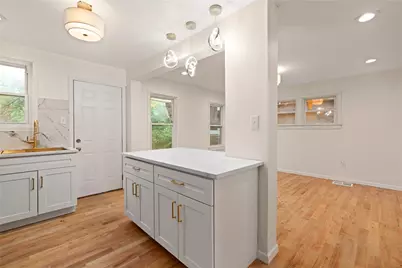 2602 Belmar Pl, Pittsburgh, PA 15218 - Photo 8