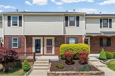 119 Hillvue Dr, Seven Fields Boro, PA 16046 - Photo 2