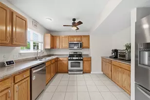 1102 Wingate Dr, Robinson Twp, PA 15205 - Photo 12