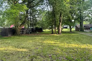 131 W Market St, Mercer Boro, PA 16137 - Photo 1
