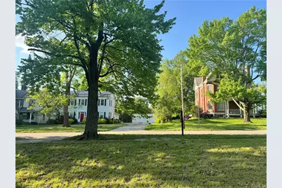 131 W Market St, Mercer Boro, PA 16137 - Photo 2