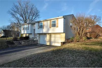 1313 Star Ridge Dr, Pittsburgh, PA 15241 - Photo 2