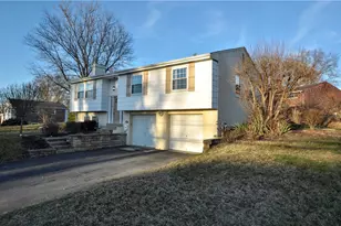 1313 Star Ridge Dr, Pittsburgh, PA 15241 - Photo 2