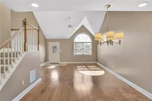 5032 Cedar Ln, Murrysville, PA 15668 - Photo 6