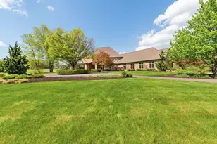 108 Heritage Ln, Center Township, PA 16001 - Photo 2