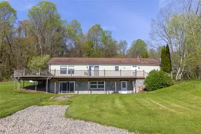 384 Old Sharon Road, East Lackawannock Township, PA 16137 - Photo 4