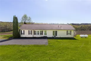 384 Old Sharon Rd, East Lackawannock Township, PA 16137 - Photo 1